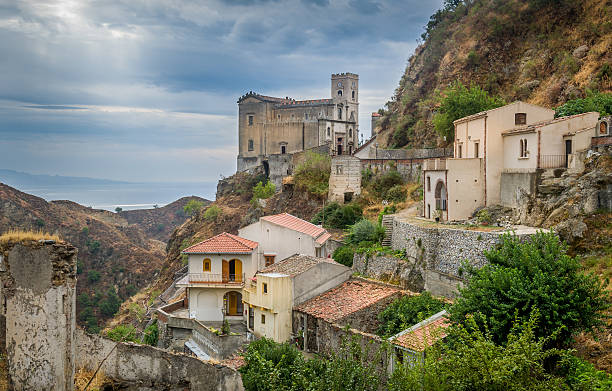 istock Norman Castle in Forza d'Agro 513602909