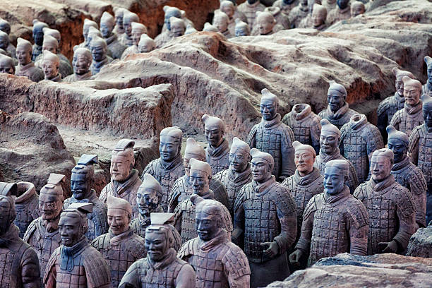Terracotta Army The Terracotta Army dates to the Qin Dynasty (210 BC) they were built for the first emperor of China, Qin Shi Huang. ancient history stock pictures, royalty-free photos & images