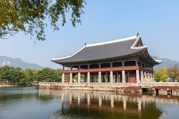 istock Gyeongbokgung side palace 513625558