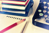blanko-buch-mit-feder.jpg?b=1&s=170x170&k=20&c=dxUAcq9efKkj27nrDqetCWud9fNHdNovdxQsTu3mHZQ=