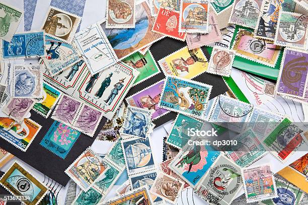 Starych Znaczków Pocztowych - zdjęcia stockowe i więcej obrazów Znaczek pocztowy - Znaczek pocztowy, Kartka pocztowa, Kolekcja