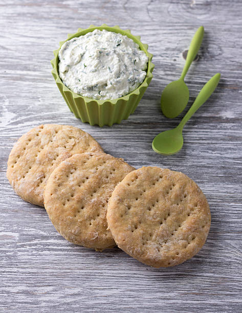 istock Homemade oat wheat flat bread with dip sauce 513682268