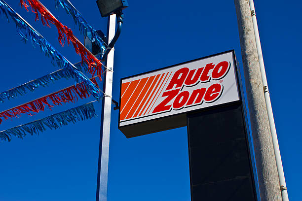 인디애나�폴리스 - 2016년 3월 : autozone 소매점 ii - tire car built structure surrogate 뉴스 사진 이미지