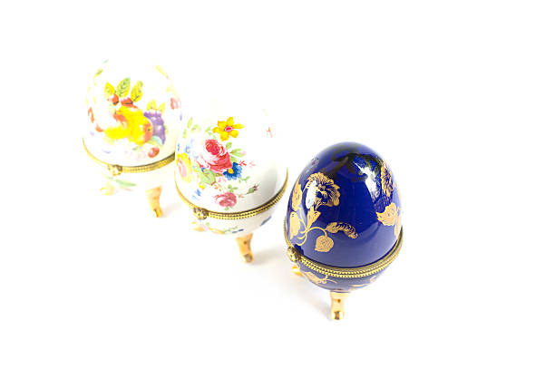 istock VINTAGE ANTIQUE PORCELAIN EASTER EGGS 513694380