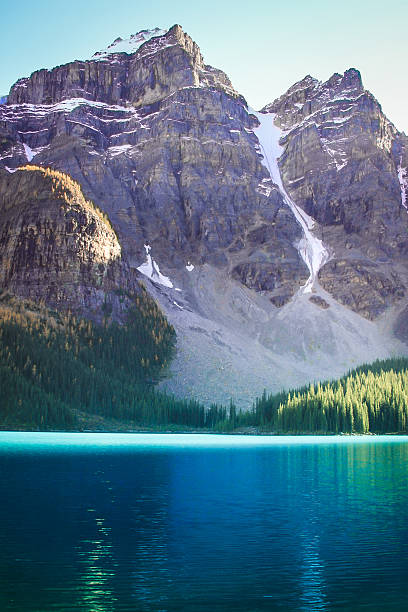 istock Mountains with turquoise lake 513701991
