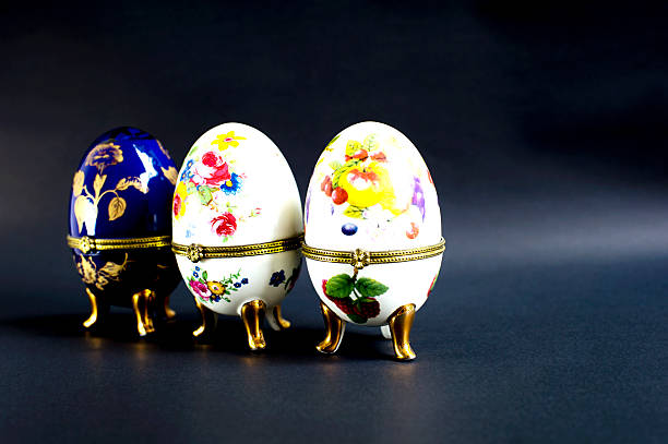 istock VINTAGE ANTIQUE PORCELAIN EASTER EGGS 513737022