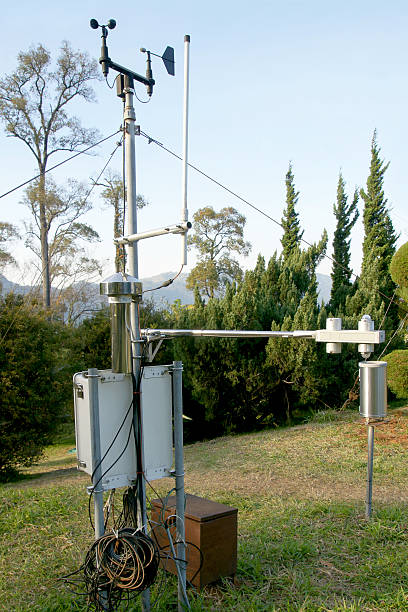 기상 관측소 - anemometer meteorology weather barometer 뉴스 사진 이미지