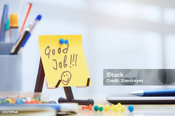 Good Job Text On Adhesive Note Stock Photo - Download Image Now - Adhesive Note, Horizontal, Indoors