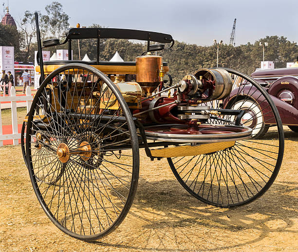 mondes premier essence extrêmes automobile véhicule le motorwagen (automobile) 1886 - india new delhi indian culture pattern photos et images de collection