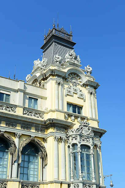 istock Old Customs House, Port de Barcelona, Spain 513758403