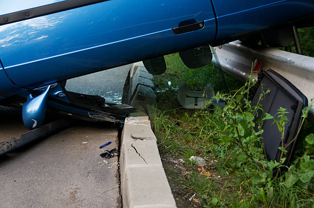 自動車事故 - totaled ストックフォトと画像