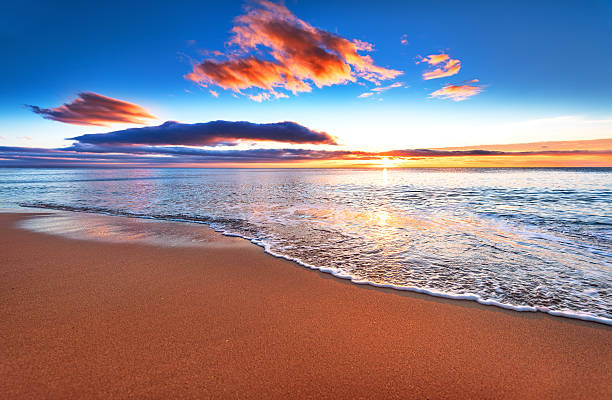 istock Beautiful sunrise over the horizon. 513795402