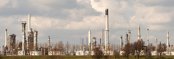 istock skyline refinery europoort rotterdam 513796064