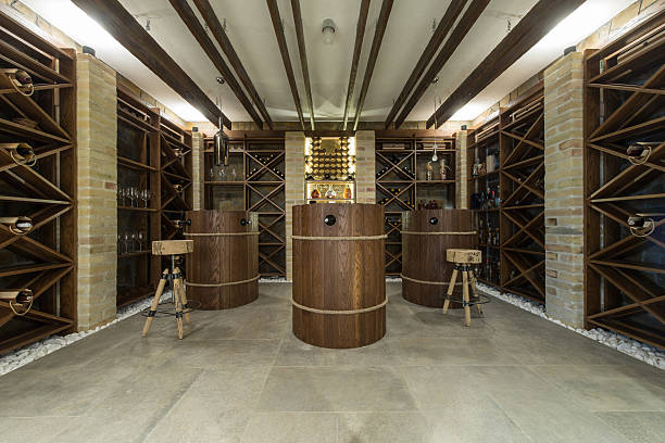 cantina di vini della villa di lusso - wine cellar luxury convenience store foto e immagini stock