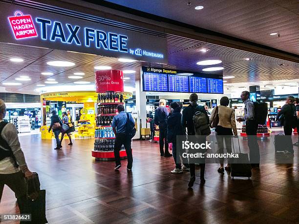 Dutyfreeshop Am Flughafen Kopenhagen Dänemark Stockfoto und mehr Bilder von Dänemark - Dänemark, Dänisch, Editorial