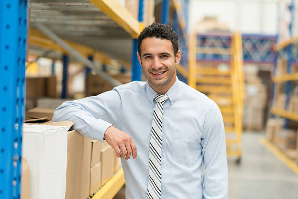 istock Business man working at a distribution warehouse 513873890