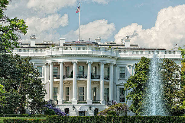 istock White House Wasghington DC view 513879879