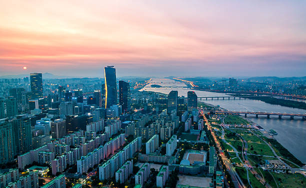 istock Seoul Skyline at Night 513905437