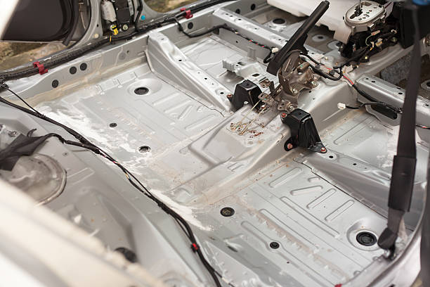 istock Remove car seat for clean dust trap carpet in car 513992951