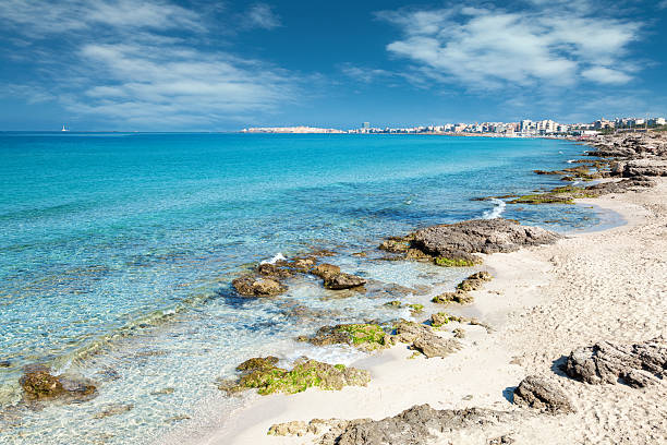 istock Turquoise beach near Gallipoli, Italy 514031337