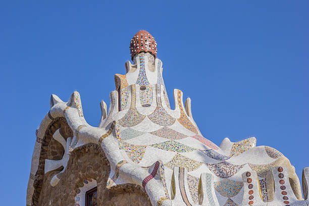 istock Top of a decorated building in park Guell 514050328