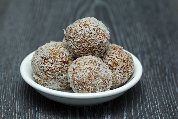 istock Apricot and Coconut Balls 514070160