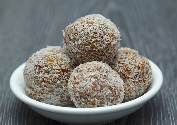 istock Apricot and Coconut Balls 514070274
