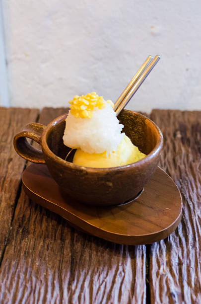 istock Mango sherbet with sticky rice, thai dessert 514109879