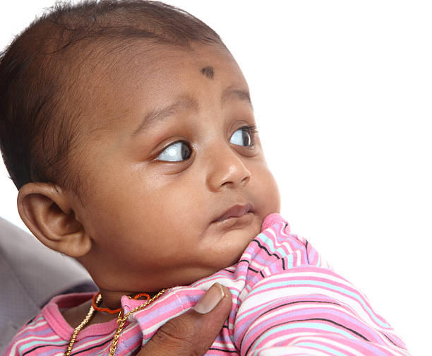 lindo niño bebé india - male studio shot looking at camera lifestyles fotografías e imágenes de stock