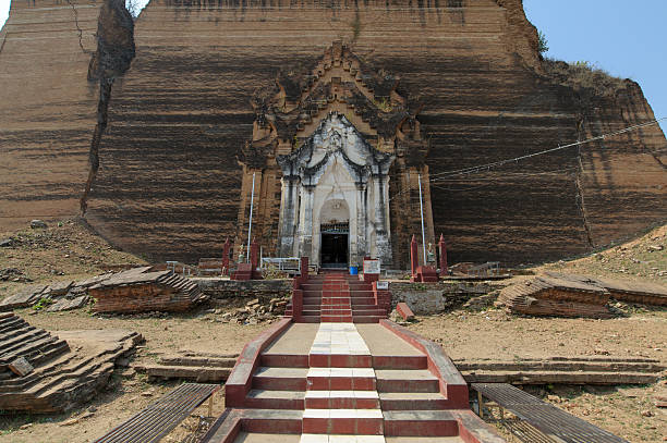 istock Mingun Pahtodawgyi pagoda 514158762