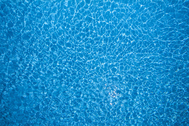ondas de agua en la piscina - water wave sea tranquil scene fotografías e imágenes de stock