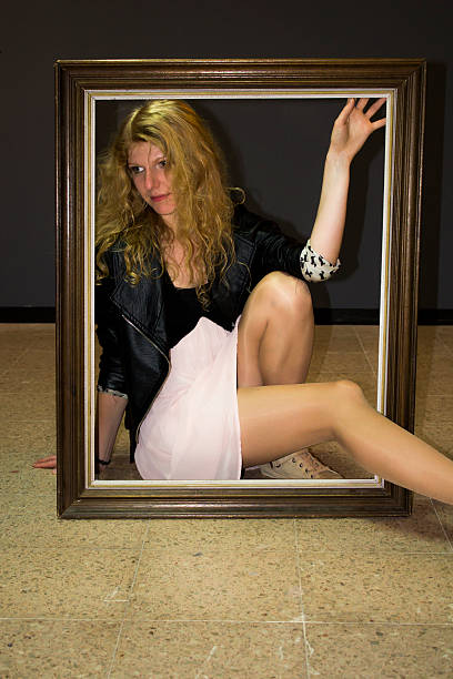 istock Glam Rock Girl 514177373