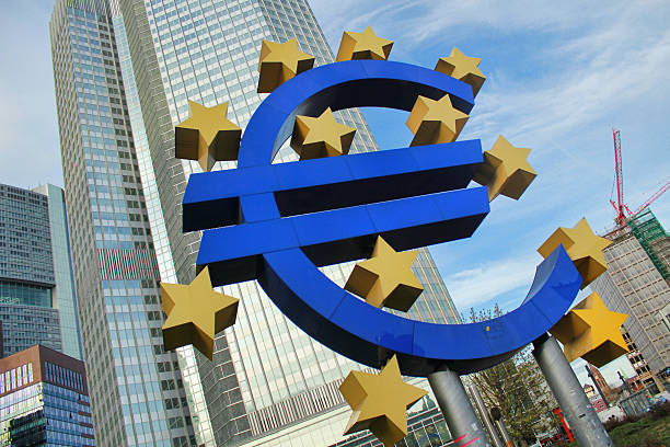 istock Euro Symbol - Frankfurt, Germany. 514180545