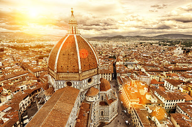 florence. basilique di santa maria del fiore. l'italie. - florence italy ancient past architecture photos et images de collection