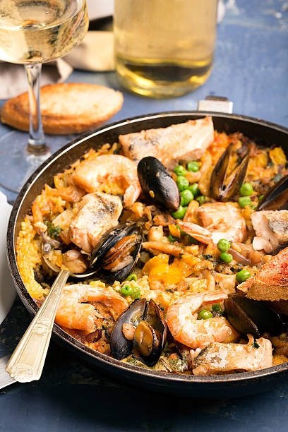 istock Traditional seafood paella in the pan 514263240