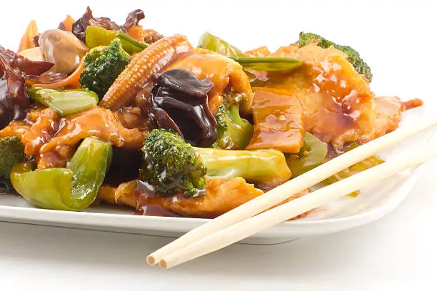 Yu-shiang chicken with garlic sauce and sauteed mixed chinese vegetables