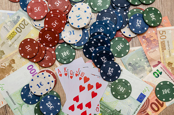 istock play card with euro bills, chips 514272092
