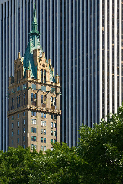 istock New York architecture – contrasting styles 514301639