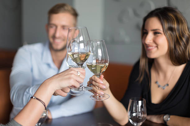istock Business people in restaurant 514320880