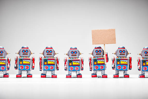 istock Retro tin toy robot holding up a sign 514346307