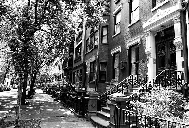 istock Row Of Brownstone, NYC. Black And White. 514346717