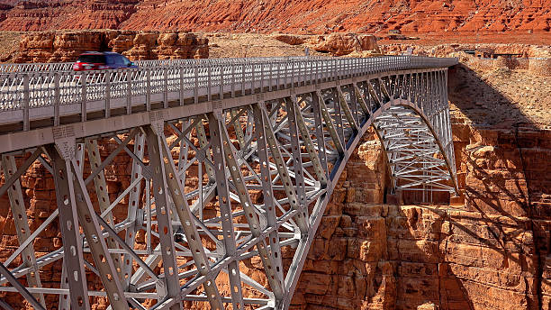 pont navajo en arizona - lee ferry photos et images de collection