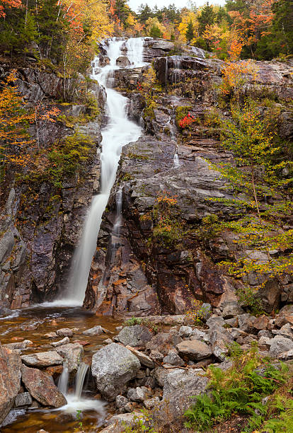 silver cascade falls, góry białe-new hampshire (pionowe) - silver cascade falls zdjęcia i obrazy z banku zdjęć