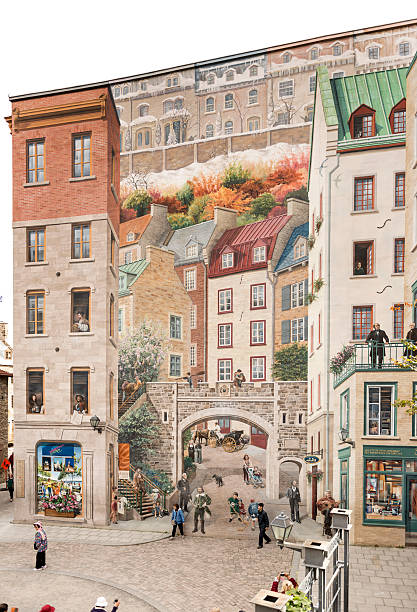 piękne gigantyczne realistyczne mural w stare miasto quebec - malarstwo iluzjonistyczne zdjęcia i obrazy z banku zdjęć