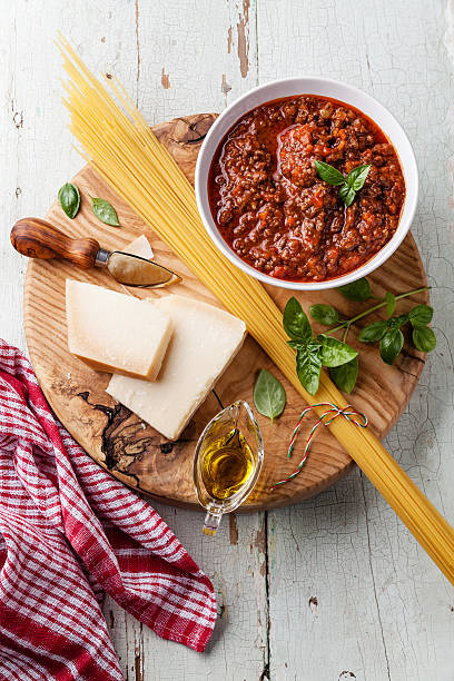 istock Ingredients for spaghetti bolognese 514423651
