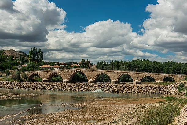 istock Sahruh bridge, Kayseri, Turkey 514456035