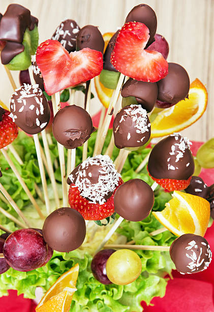 istock Fruit bouquet with chocolate frosting, gift for you 514470690
