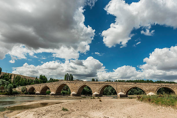 istock Sahruh bridge, Kayseri, Turkey 514476059