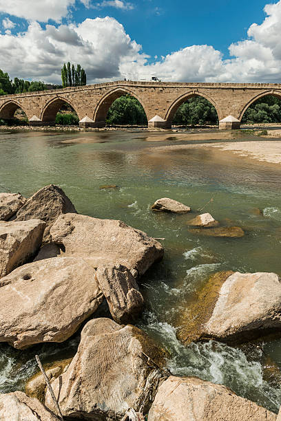 istock Sahruh bridge, Kayseri, Turkey 514476095