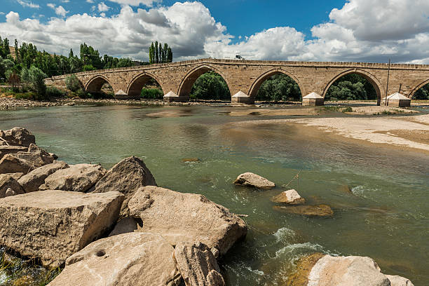 istock Sahruh bridge, Kayseri, Turkey 514476097